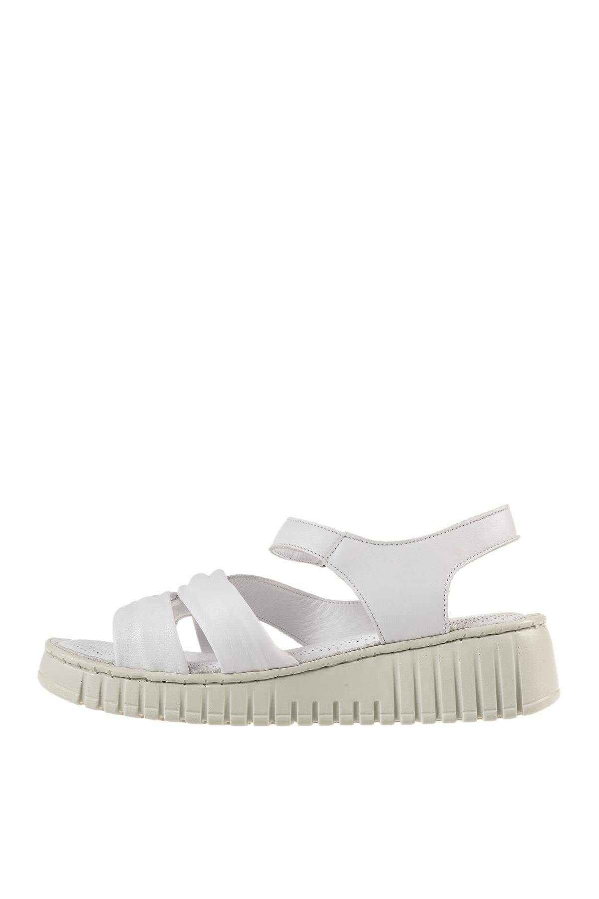 ÜÇEL 1011 KADIN SANDALET BEYAZ