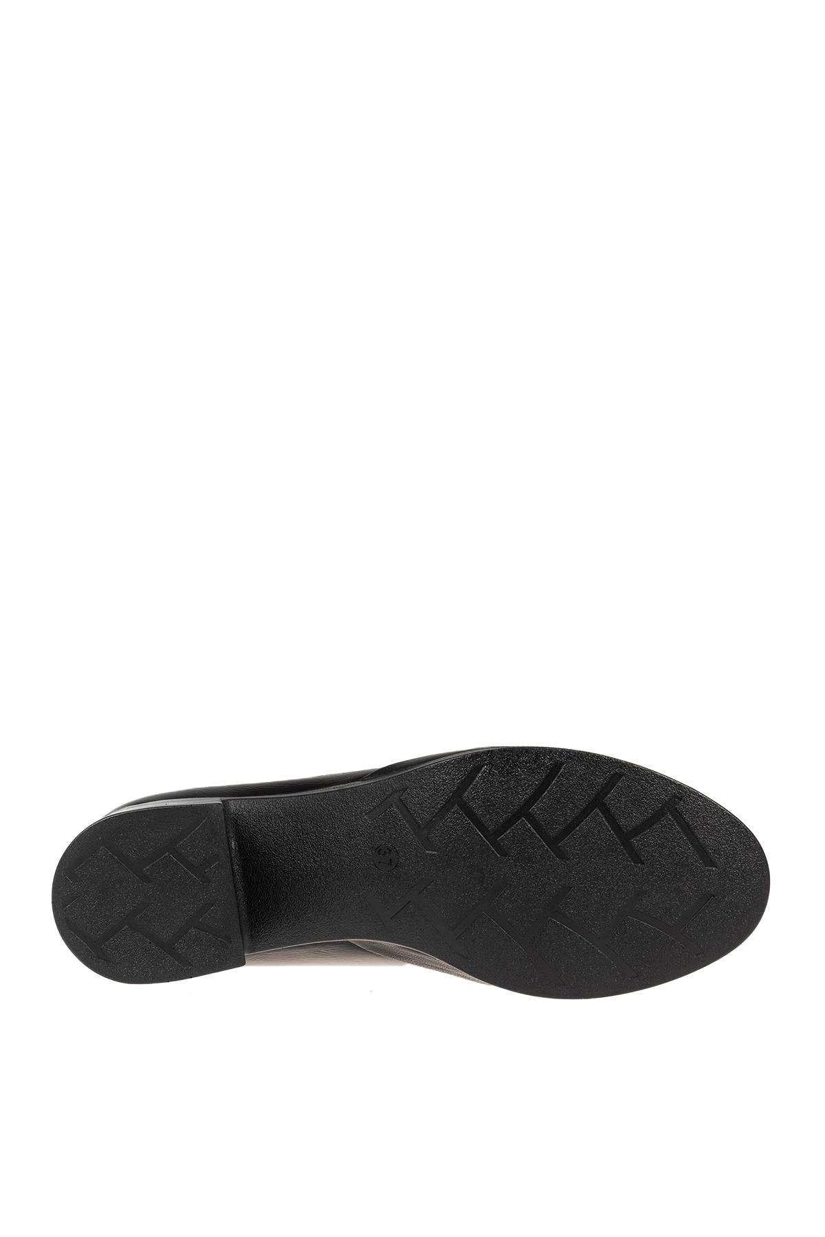 Üçel 106 HAKİKİ DERİ KADIN AYAKKABI SİYAH RUGAN