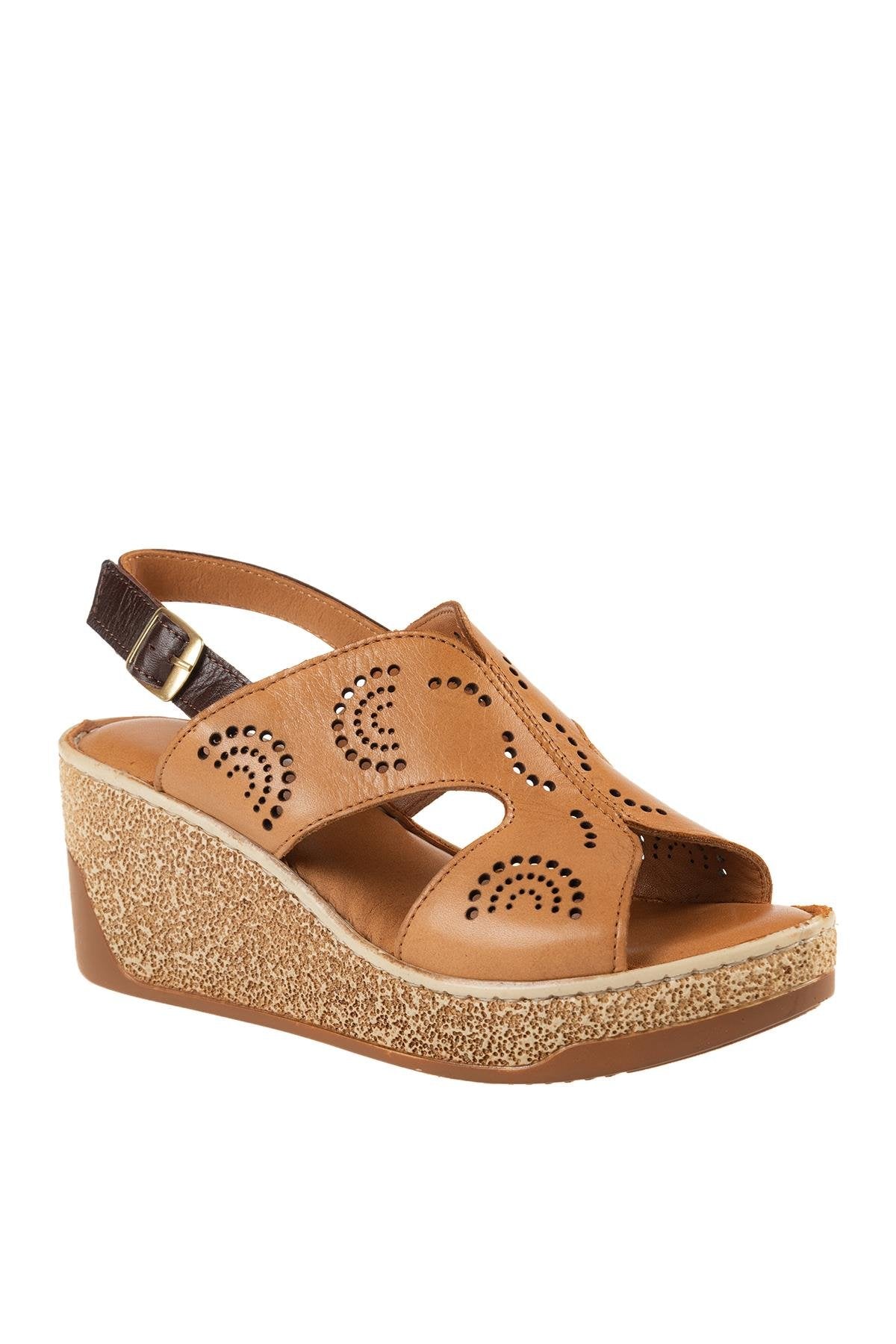 ÜÇEL 399 KADIN SANDALET TABA