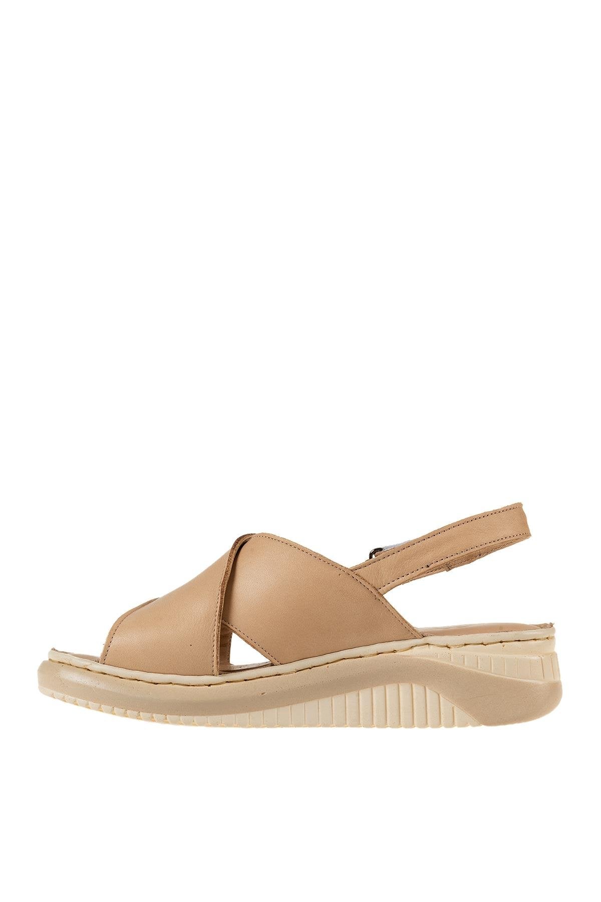 ÜÇEL S083 KADIN SANDALET BEJ